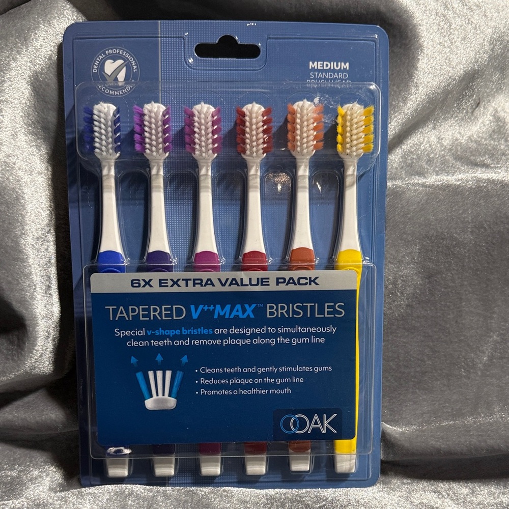 OAK Tapered V-MAX Bristles Toothbrush Set - Multi-Color